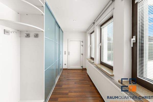 Zimmer 2 Zugang Halle