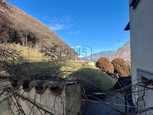 Altbauvilla mit großzügigem Privatgrundstück in Pfatten - Südtirol