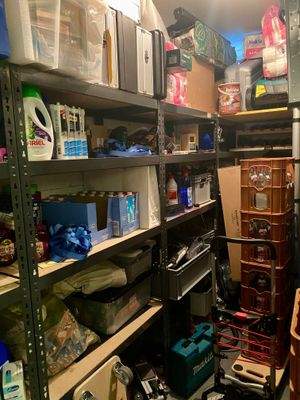 Eigener Kellerraum mit viel Staumöglichkeit