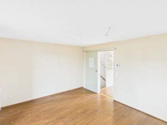 WhatsApp Image 2025-12-17 at 08.21.48 (1)