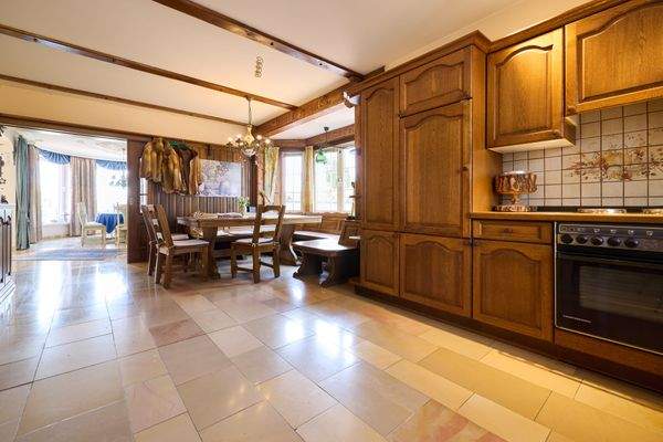 große und offene Küche 