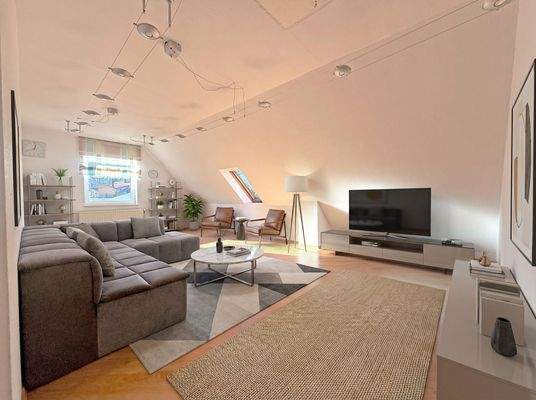 Wohnzimmer im Dachgeschoss