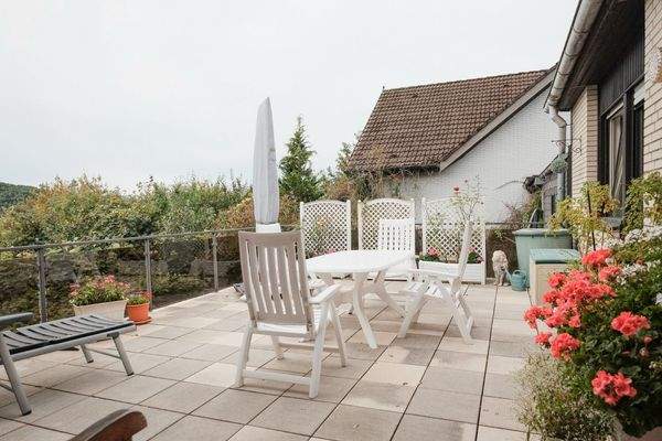 EG Sonnenterrasse mit Ausblick