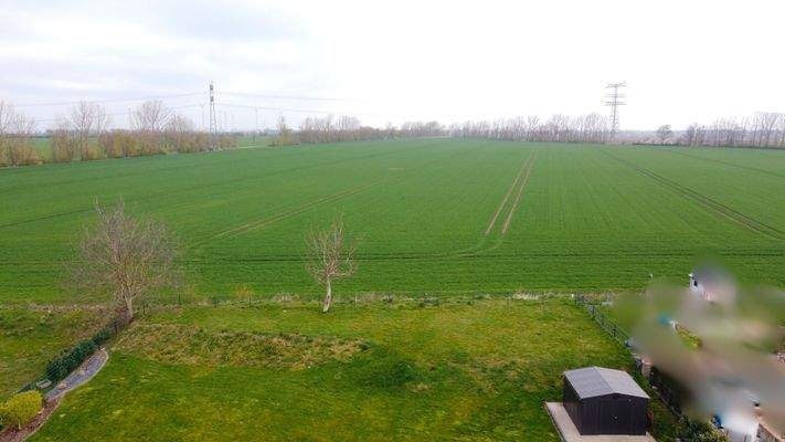 Wellen Blick über Garten bearb