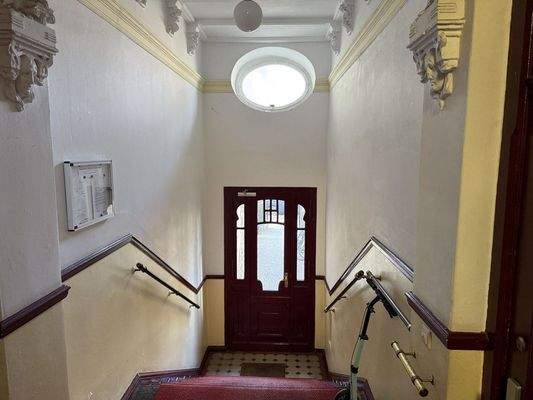 Blick zum Hauseingang