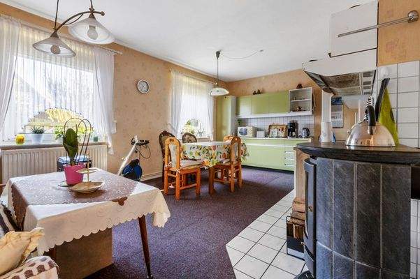 Küche und Esszimmer