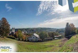 Blick über das Grundstück Richtung Alpenvorland