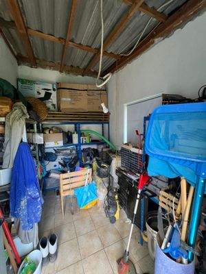 Abstellraum hinter Garage