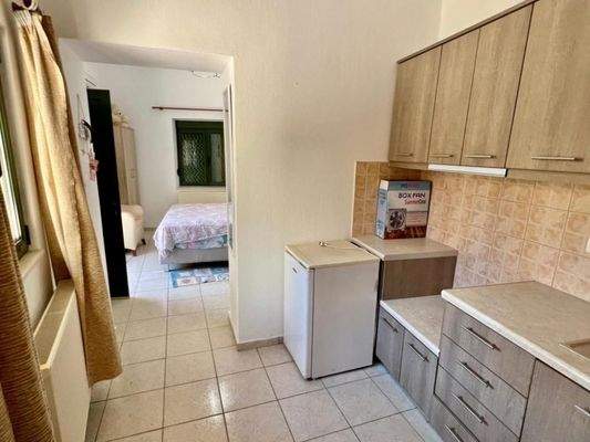 Kreta, Neapoli: Stadthaus mit Garten und Terrasse zu verkaufen