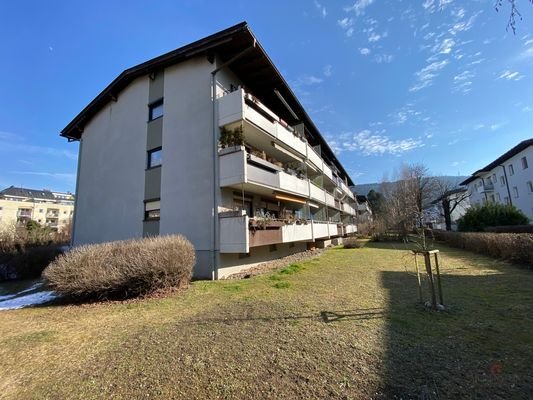 D1F3EE00-8D00-405C-9C7A-87402475BA49