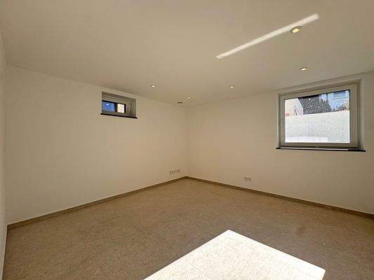 Ihr großzügiges Schlafzimmer für Ruhe und Entspannung