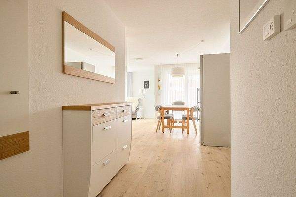 geräumiger Eingangsbereich 