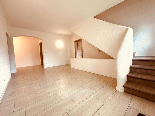 12. Eingangsbereich EG