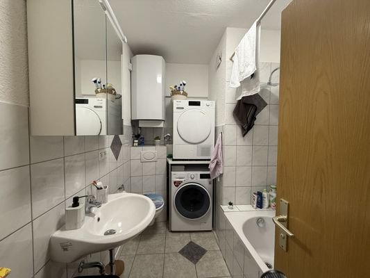 Badezimmer OG Mitte