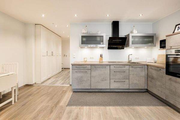 Küchenbereich und Flur