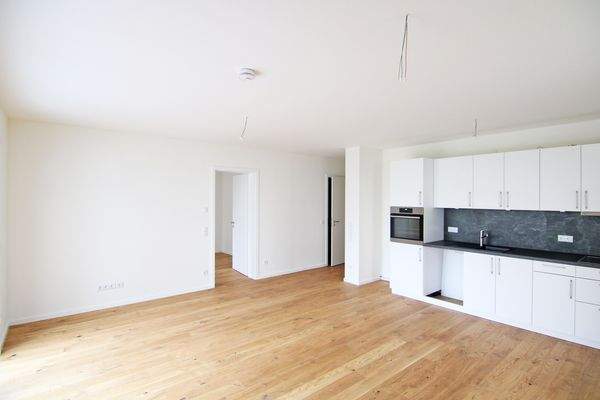 Geräumiges Wohnzimmer