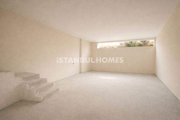 Houses in a Boutique Complex in Istanbul Sarıyer