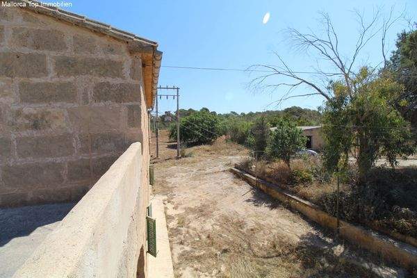 Großes Landanwesen mit vielseitigen Nutzungsmöglichkeiten