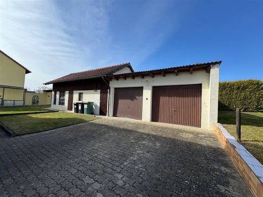 Anbau mit Garage 