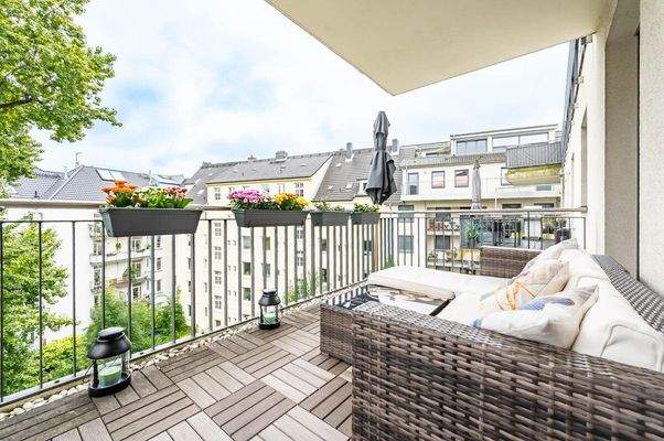 Balkon mit Blick zum Hof
