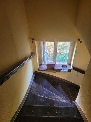 8_Schopfheimer Str. Treppe 1.OG - EG (1).jpg