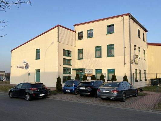 Sozialgebäude Westansicht