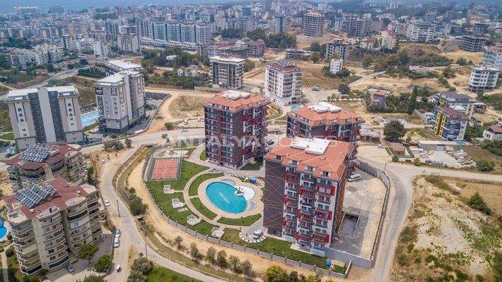 Ready to Move Luxury Apartments in a Complex in Avsallar