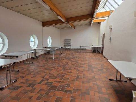 Ludwigshafen Halle, Ludwigshafen Hallenfläche