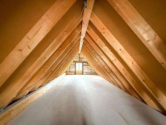 nicht ausgebauter Dachspitz