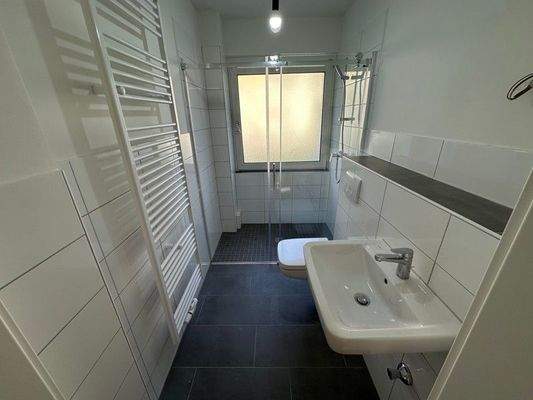 9 Badezimmer / Musterbild 