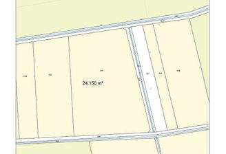 Ackergrundstück mit 24.150 m².jpg