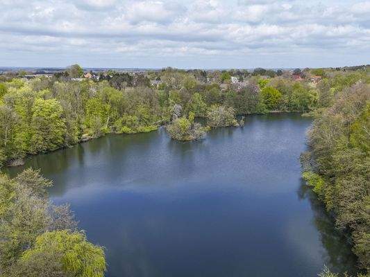 Angrenzende Tonkuhle