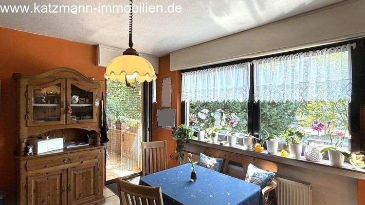 OG - Wohnküche mit Zugang zur Loggia