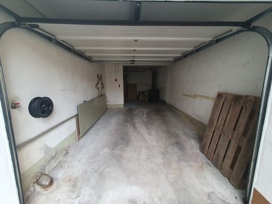 rechte Garage