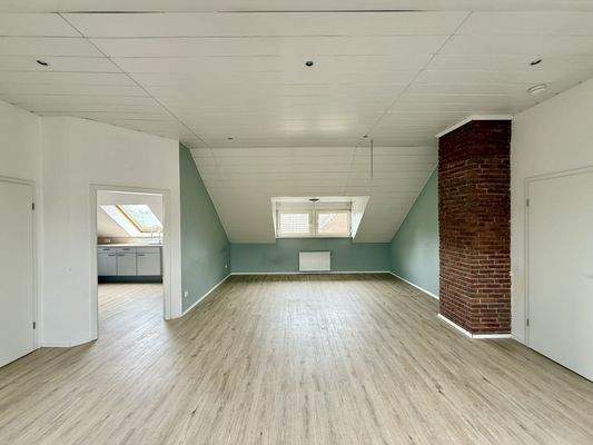 Wohn-/Esszimmer im DG