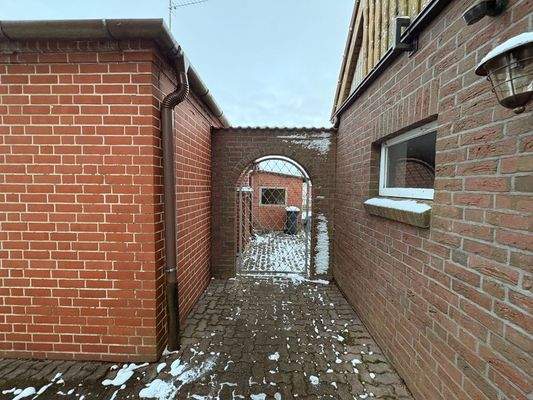 Verbindungsbogen zwischen den beiden Wohneinheiten