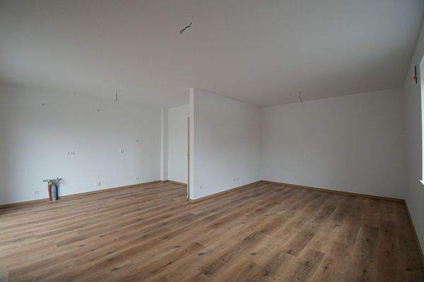 Wohnraum mit offener Küche