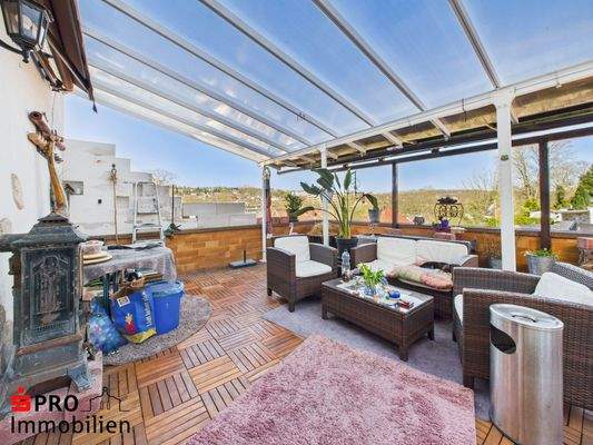 überdachte Terrasse OG