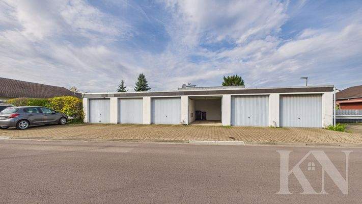 Garage in unmittelbarer Nähe des Hauses