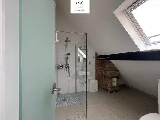 DG-1 Zi-Whg Badezimmer