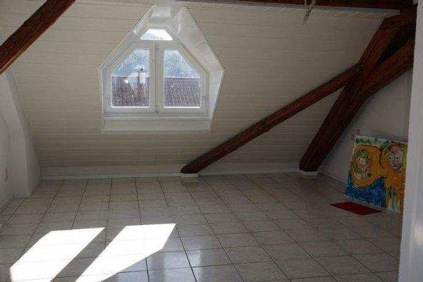 Zimmer mit Zugang zum Master Badezimmer 