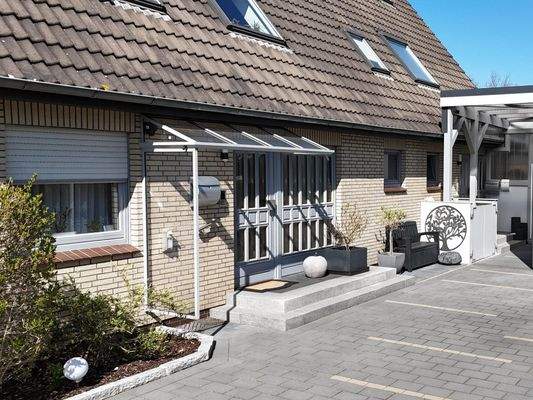 Eingangstür zur Hauptwohnung