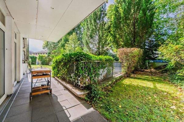 Eine der überdachten Terrassen