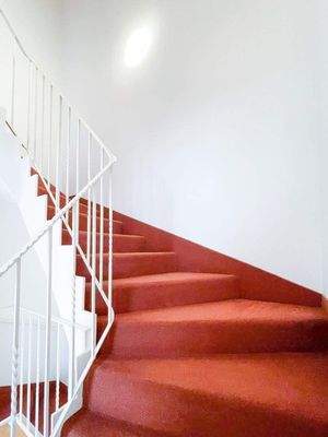 Stilvolle Treppe ins Obergeschoss