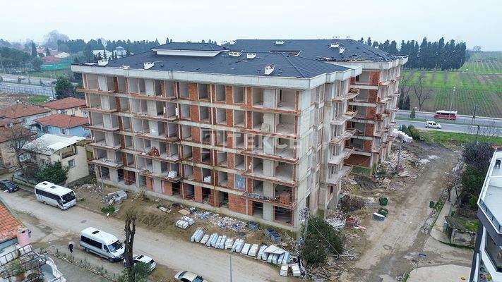 Shops on the Main Road with High Rental Potential in Yalova