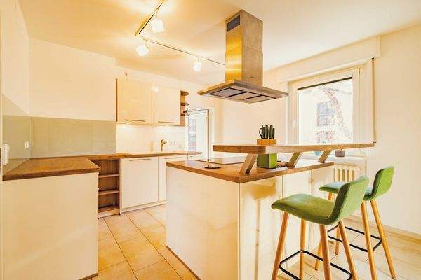 Küche & Zugang Balkon