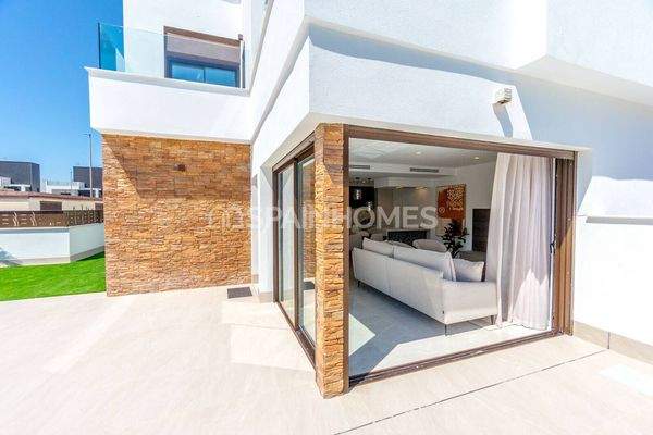 Stylish Houses with Pool and Solarium in Benijófar Alicante