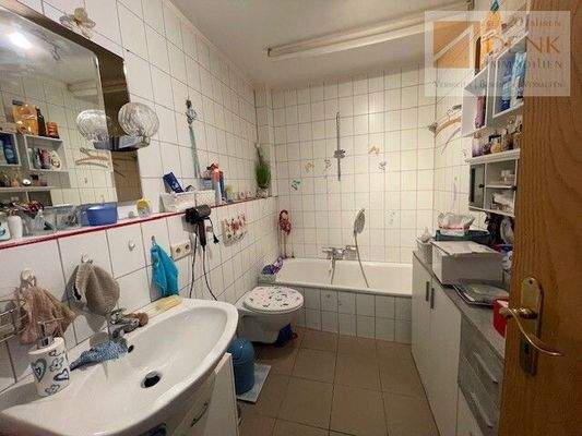 1.OG. Bad innenliegend