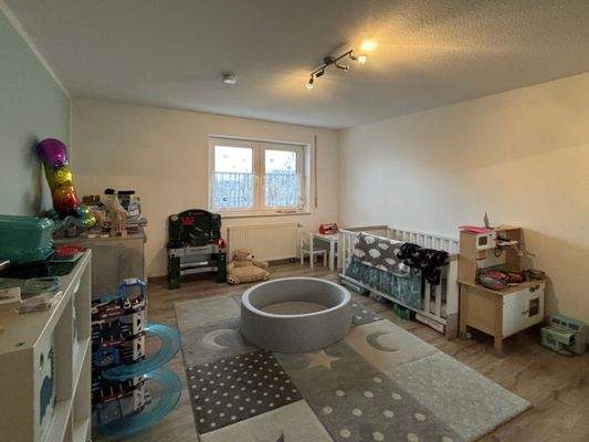 OG li. Kinderzimmer