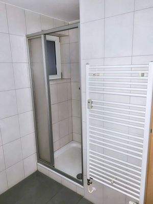 Dusche 1.OG Mitte
